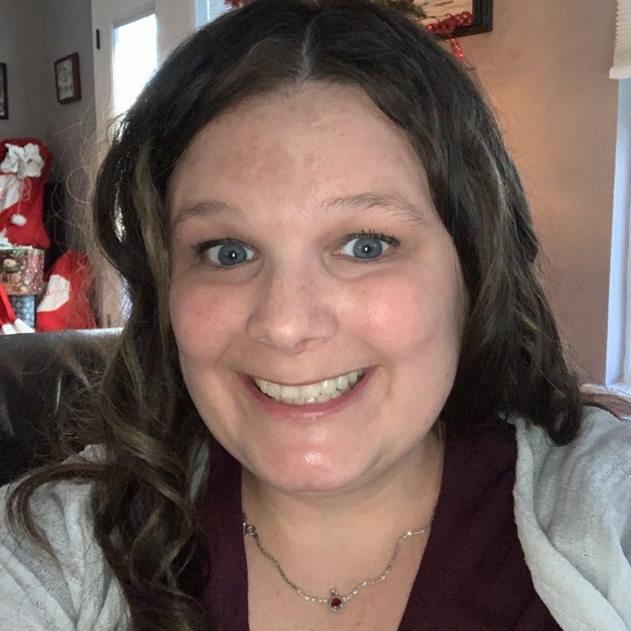 Meet your Posher, Ashley - Picture 4 of 7